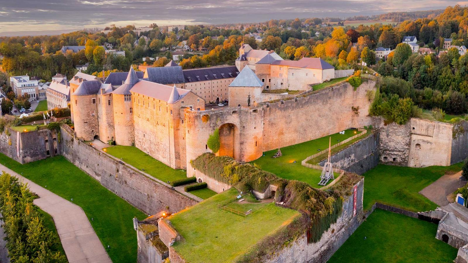 Découvrir Château fort de Sedan - Tourisme en Ardenne